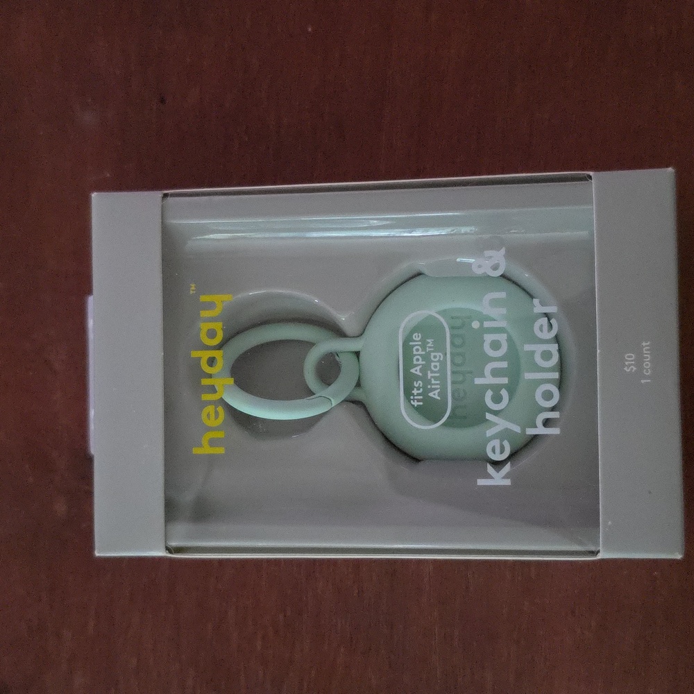 heyday Apple AirTag Keychain And Holder Green with Carabiner Clip